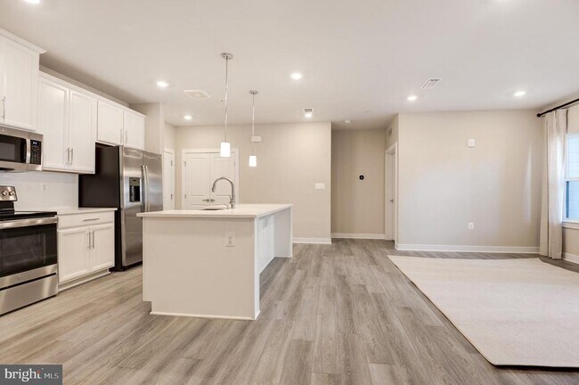 Building Photo - 12875 Mosaic Pk Wy