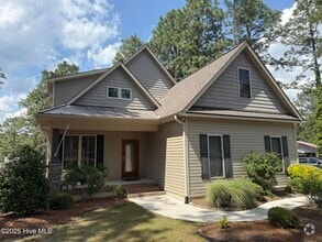 Building Photo - 175 Skyline Manor Rd
