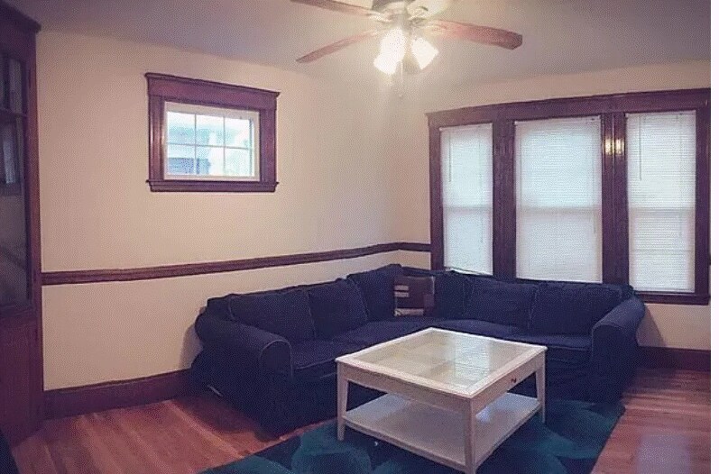 Foto principal - 68 Belden St