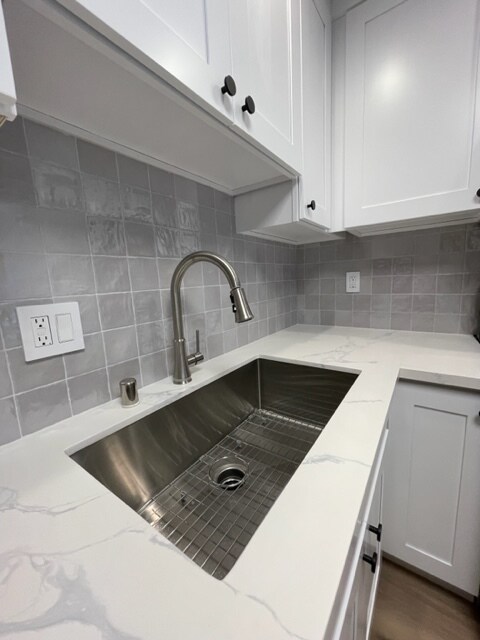 Foto del edificio - 4477 Woodman Ave