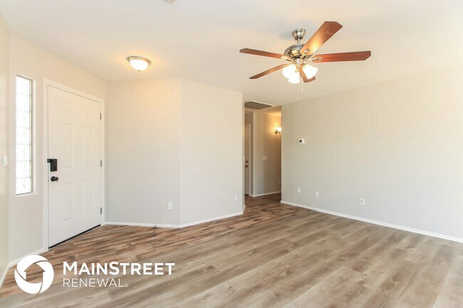 Foto del edificio - 1320 E Julie Ave