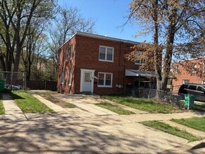 Building Photo - 1116 Booker Dr