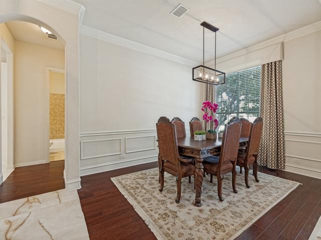 Foto del edificio - 8723 Sherwood Dr