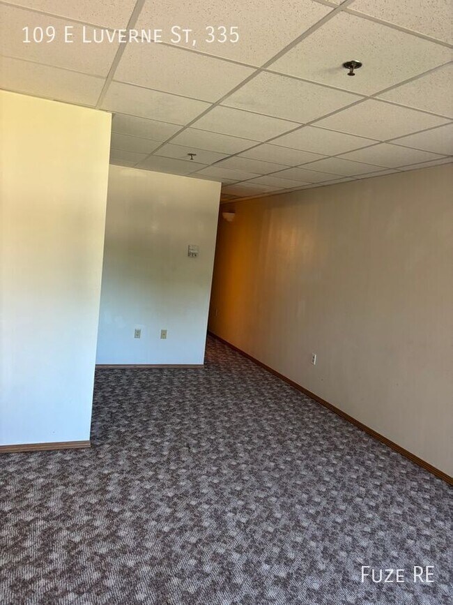 Building Photo - 109 E Luverne St
