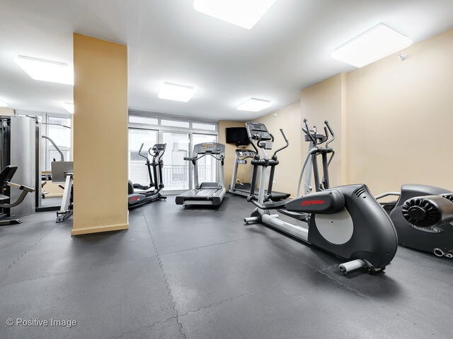 Photo - 125 S Jefferson St Apartment