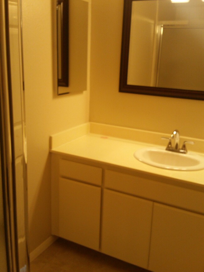 BATHROOM - 3207 S El Camino Real