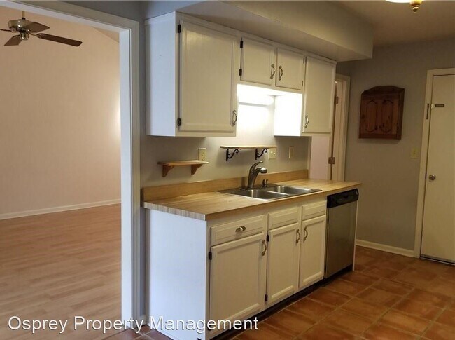 Building Photo - 4 br, 2 bath House - 1856 Pathfinder Dr