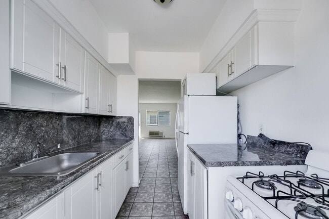 Photo - 6930 Rue Versailles Dr Apartment