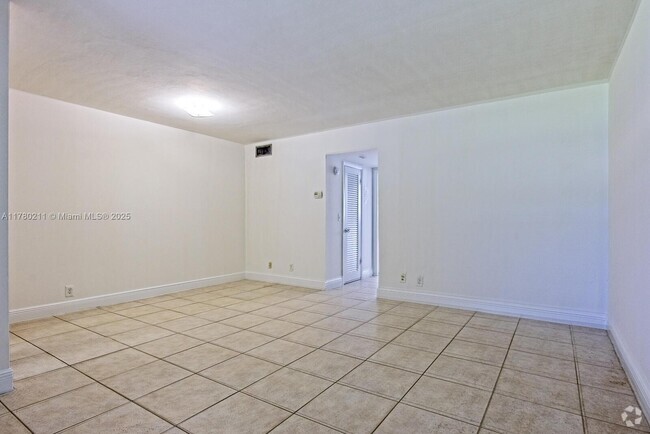 Building Photo - 270 Layne Blvd