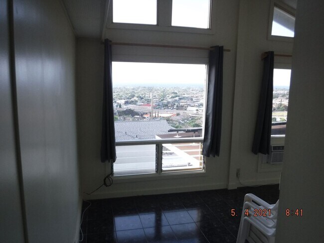 Foto del edificio - Kahala Hts Cottage 2 / 1 / garage