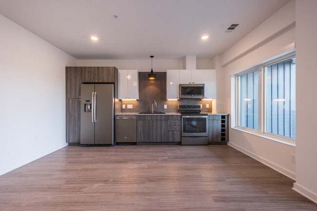 Building Photo - South Austin 2BR Condo with Balcony & Luxury Amenities