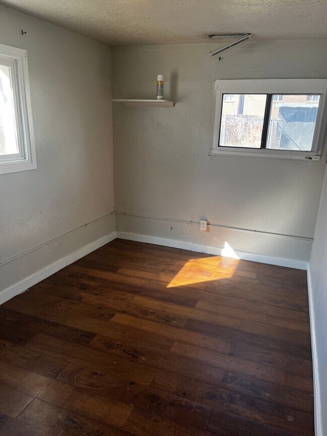 Building Photo - Apartment in Orem