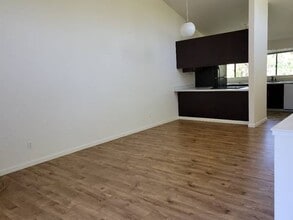 Building Photo - 395 Brockhurst Dr