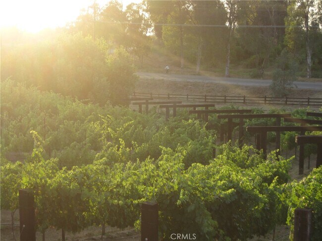 Foto del edificio - 36685 Glen Oaks Rd