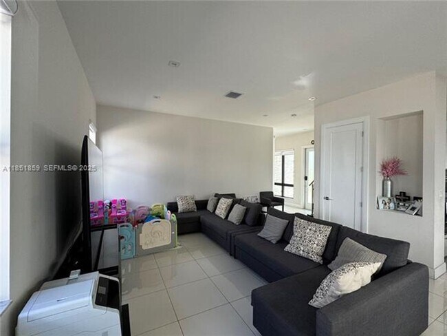 Foto del edificio - 8283 NW 47th Ln