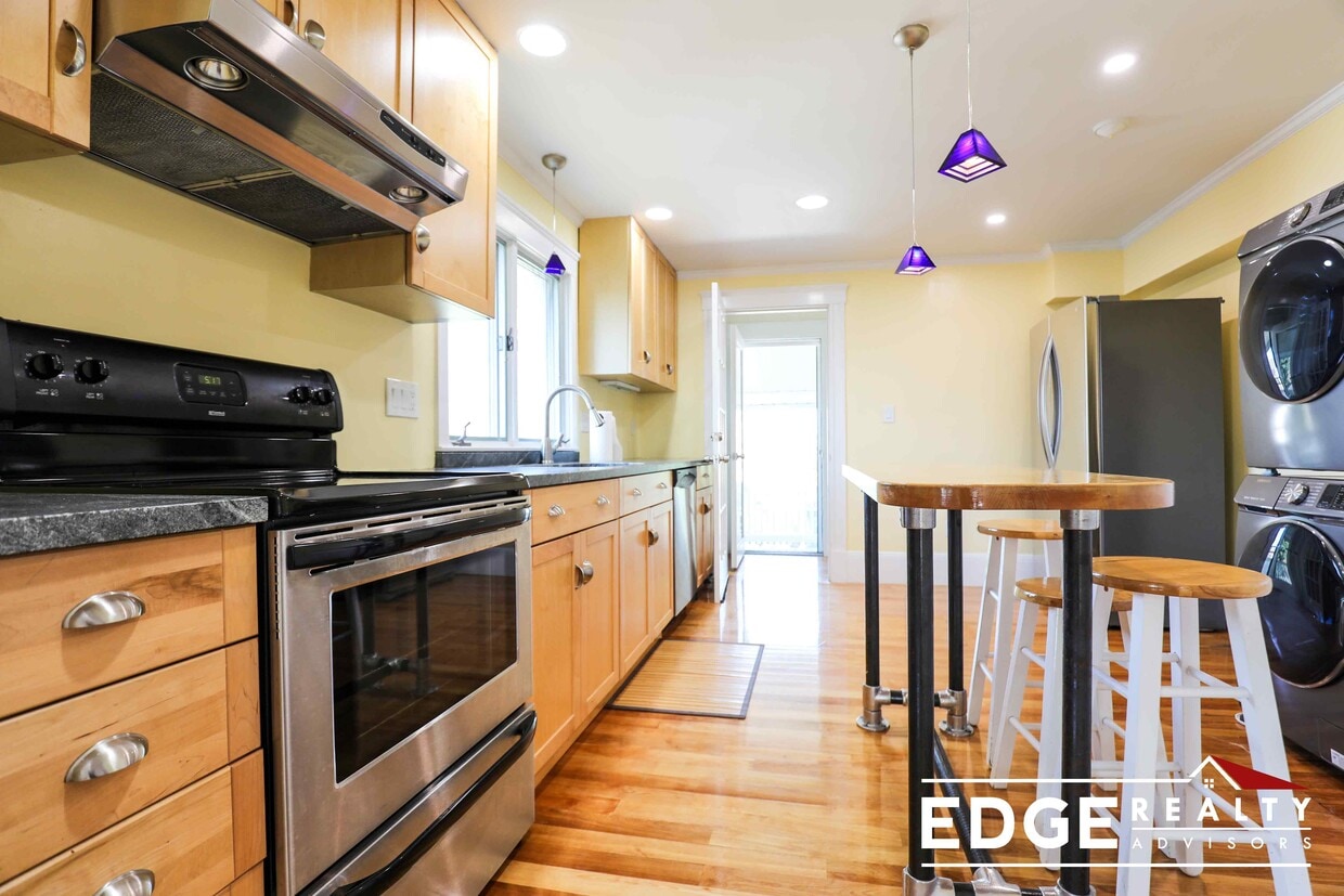 52 Beacon Park Unit 1, Watertown, MA 02472 Condo for Rent in