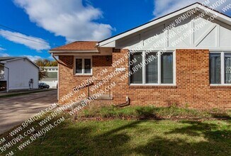 Building Photo - 1022 Williams St