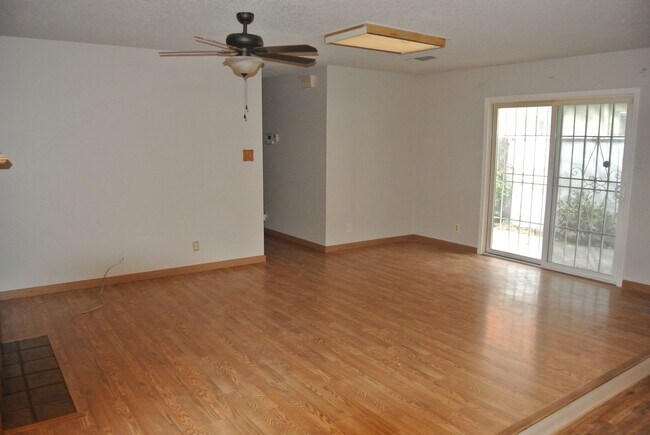 Foto del edificio - 2116 Manzanita Way