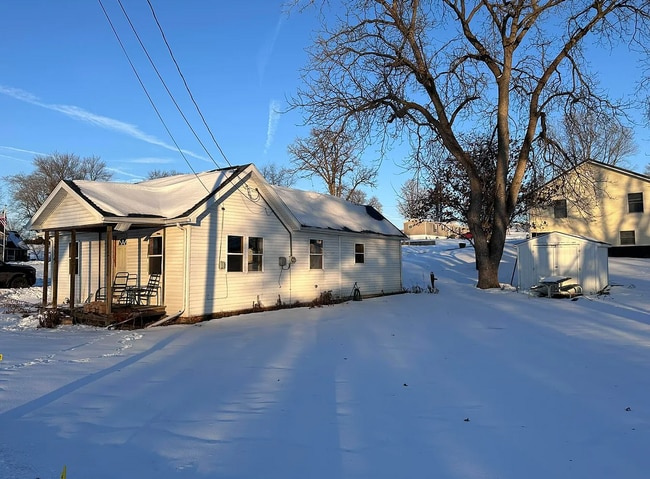Building Photo - Cozy 2-Bedroom Home for Rent in Atalissa IA