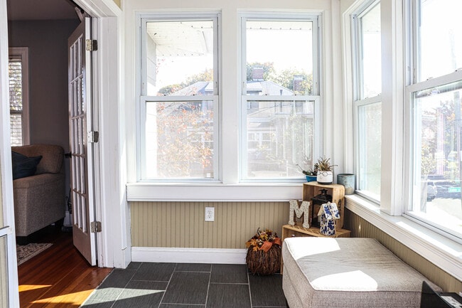 Building Photo - 36 Lancaster St