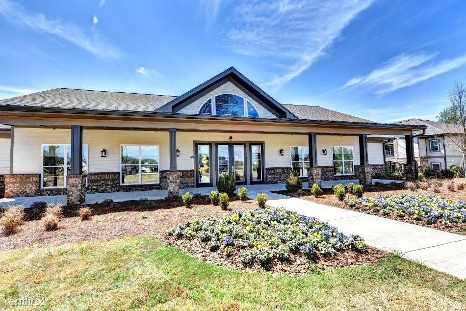 Foto principal - 1858 Buford Hwy