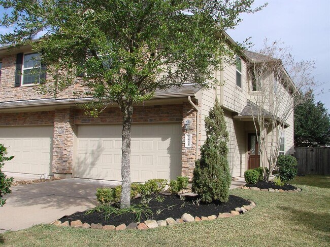 Building Photo - 6455 Calgary Woods Ln