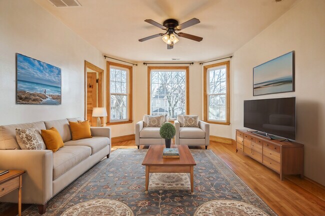 Foto del edificio - 3400 N Keeler Ave