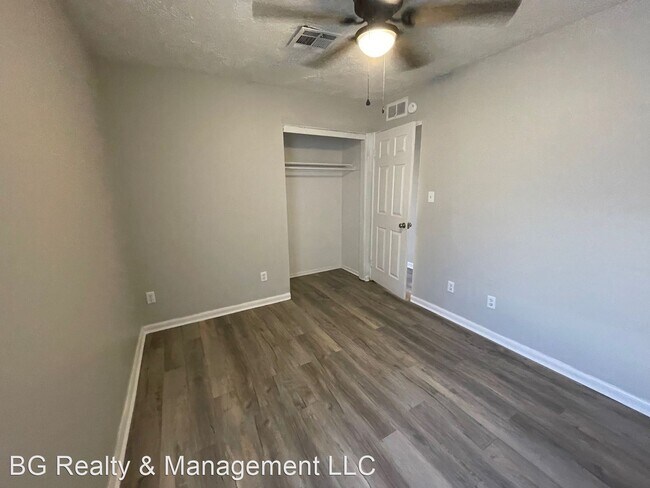 Building Photo - 4 br, 1 bath House - 2700 General Arnold St.