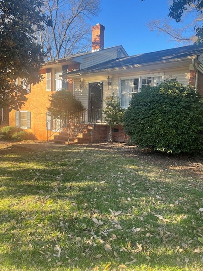 Photo - Split level 4 bedroom in Madison Park House