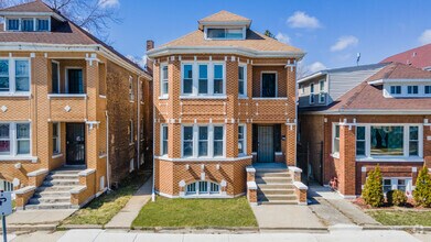 Building Photo - 6954 S Maplewood Ave