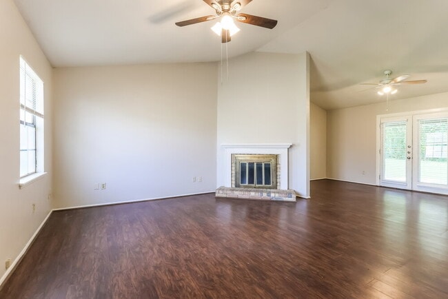 Building Photo - 2674 Lark Ln