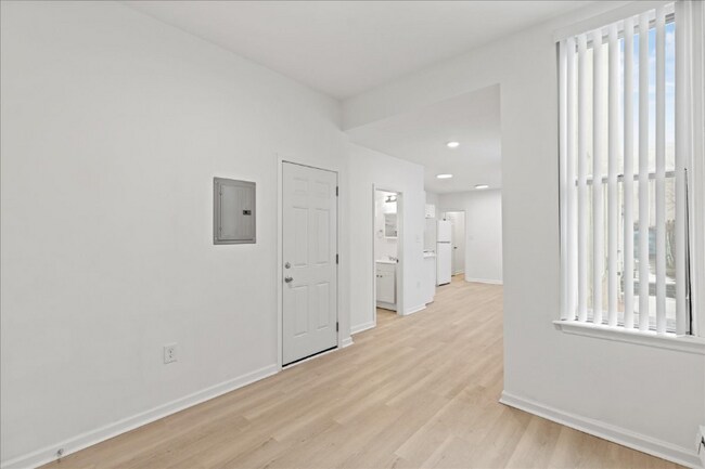 Building Photo - 1602 N 17th St