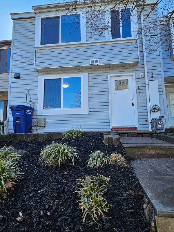 Foto principal - 19624 Wootton Ave