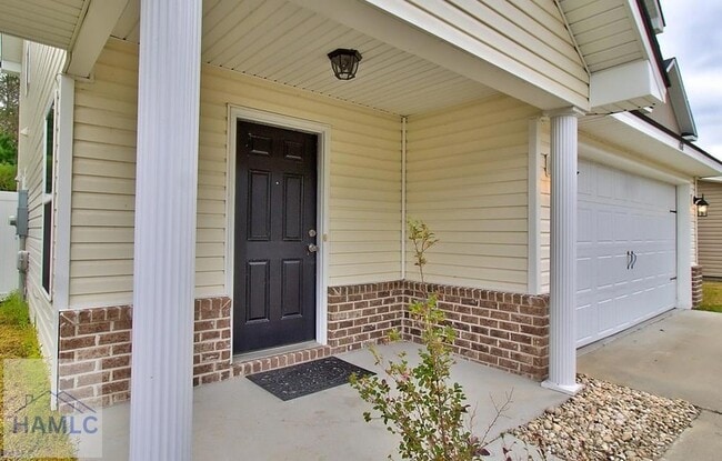 Building Photo - 188 Grandview Dr