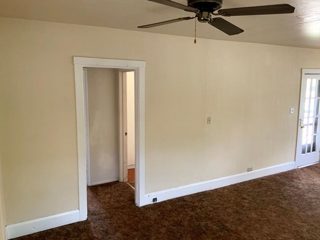 Building Photo - 3 Bedroom in Whiteaker Neighborhood