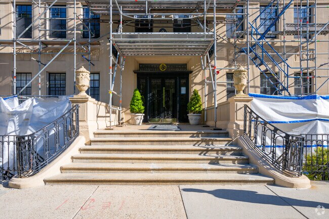 Foto del edificio - 180 Commonwealth Ave