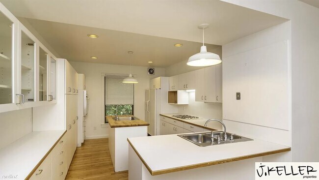 Foto del edificio - 1707 Broadway St