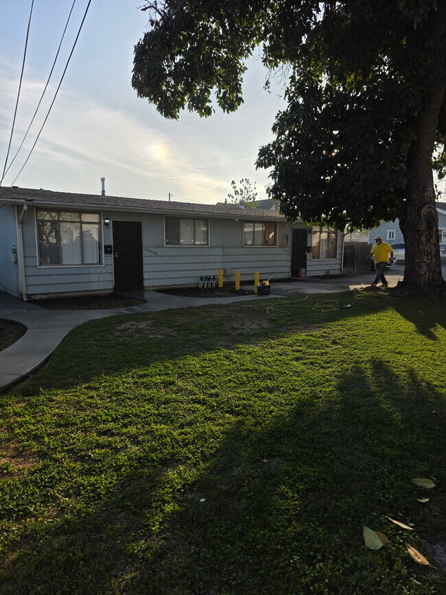 Foto del edificio - 3250 1/2 Walnut Grove Ave