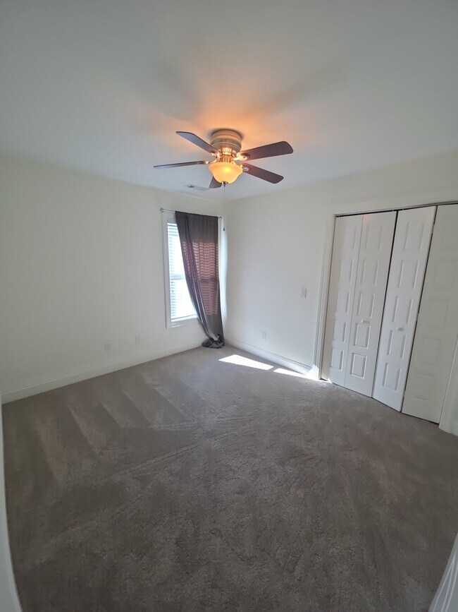 Foto del edificio - 117 Phillips Bend Ct