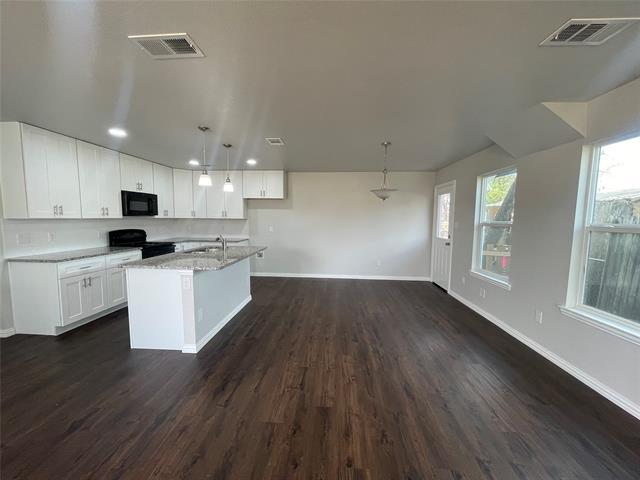 Primary Photo - 602 Sabine Ave