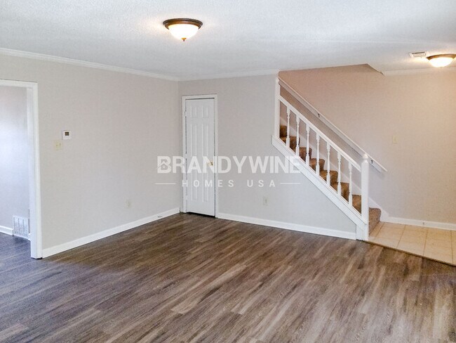 Building Photo - 4454 Mayo Ave