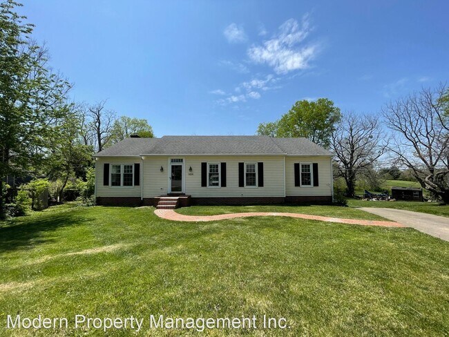 Building Photo - 5 br, 2.5 bath House - 1404 Mount Rainier ...