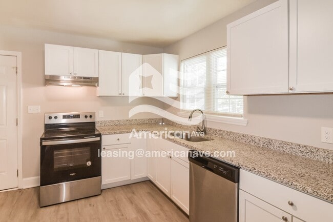 Building Photo - 3551 Honeysuckle Rd