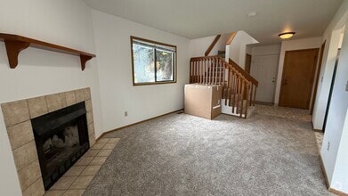 Building Photo - 7300 Woburn Cir