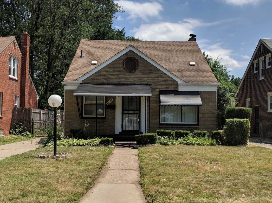 Building Photo - 19960 Burgess