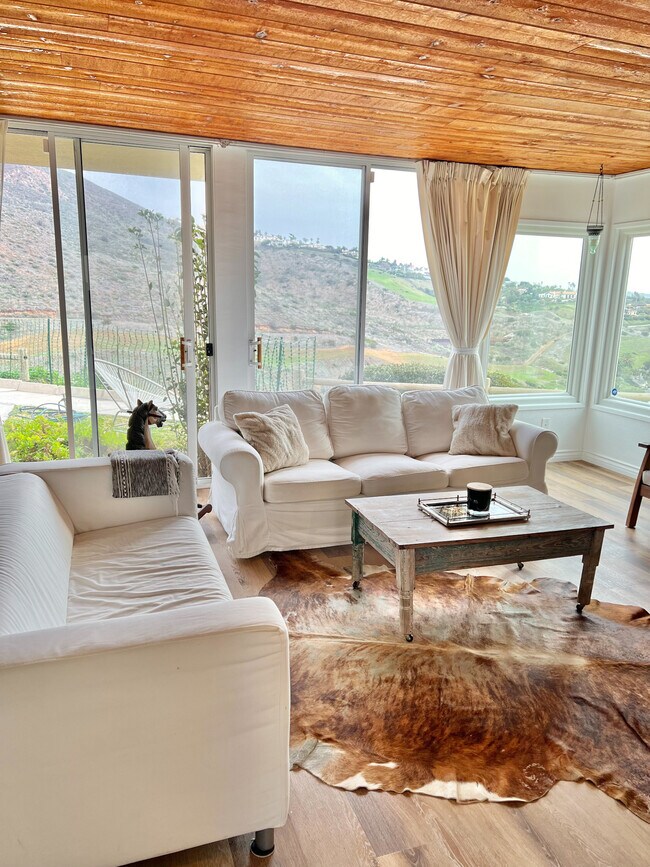 Foto del edificio - 6232 Tapia Dr