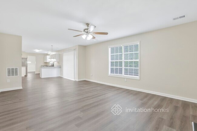 Foto del edificio - 7843 Providence Point Way