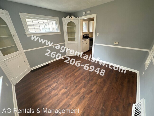 Foto del edificio - 3 br, 1 bath House - 320 W Oakdale Dr