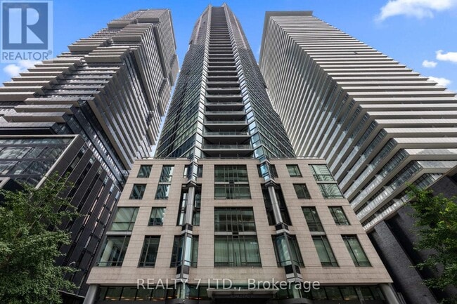 Building Photo - 45 Charles St E