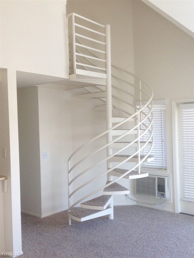 Building Photo - 1776 Botelho Dr